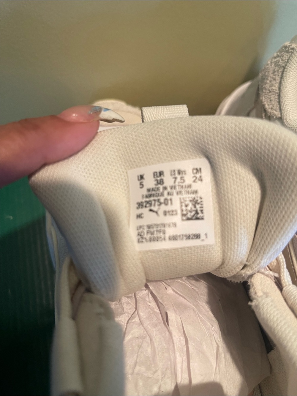 NWT, Puma women’s White Lace-Up Chunky Sneakers - Picture 5 of 7